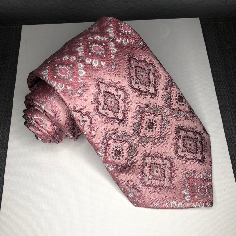 Tie